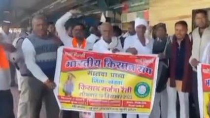 खंडवा: हजारों किसान दिल्ली के लिऐ रवाना, आंदोलन मे होंगे शामिल, देखे खबर