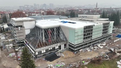 Mansur Yavaş: Altınpark Yüzme Havuzu'nu Kaderine Terk Etmedik. 2023 Yazında Kullanıma Açıyoruz