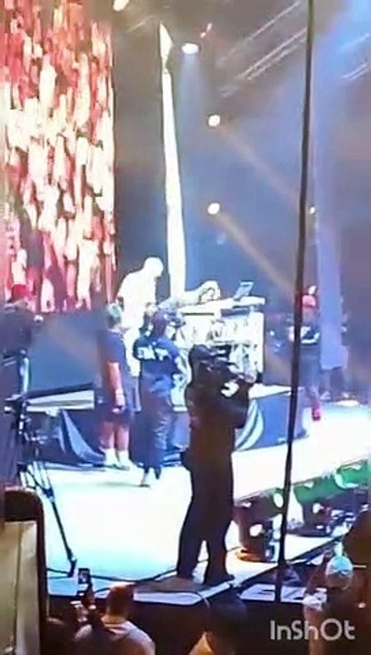 Alofoke manda fuego al Lápiz Conciente en concierto de Dj Adoni