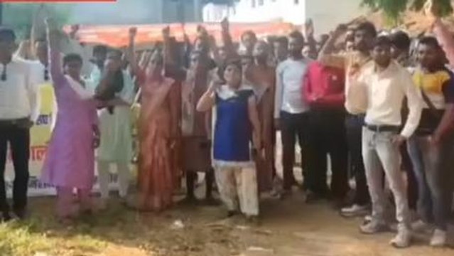 खरगोन : संविदा स्वास्थ्य कर्मचारियों की हड़ताल जारी,स्वास्थ्य सेवाओं पर भी पड़ रहा असर