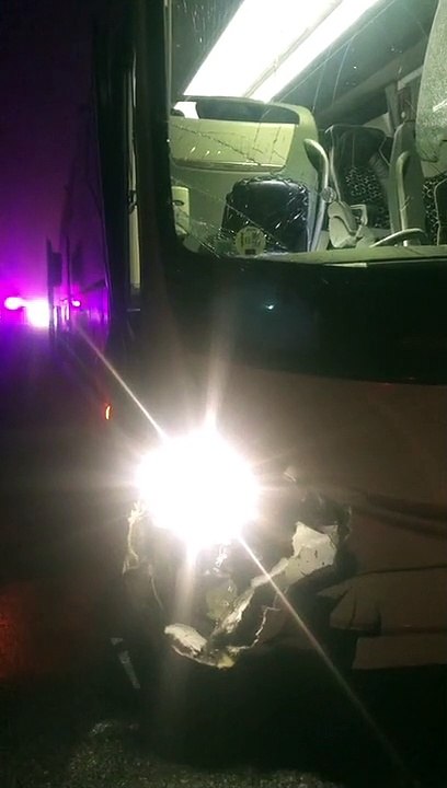 Estado del autobús del Baloncesto Talavera tras el accidente sufrido en la A-5