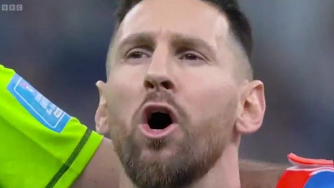 Argentina belt out national anthem before taking on France at World Cup final
