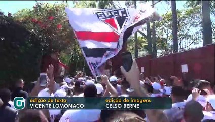 Marco Aurélio Cunha confirma que Michel Bastos vai ficar no Tricolor