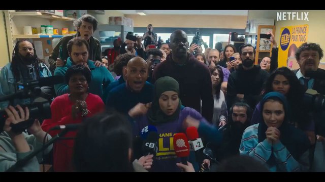 La bande-annonce de la série En place qui arrive en 2023 sur Netflix et va (vraiment) nous faire rire