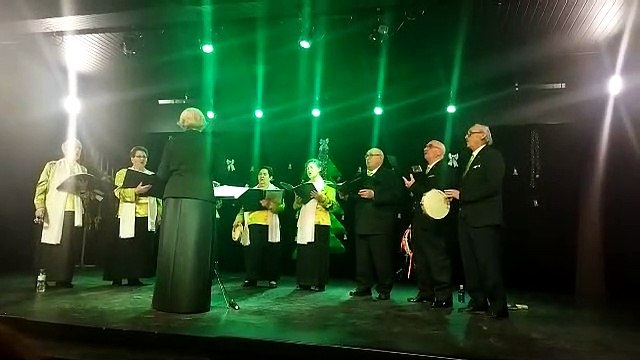 La Coral San Roque de Armunia canta villancicos tradicionales