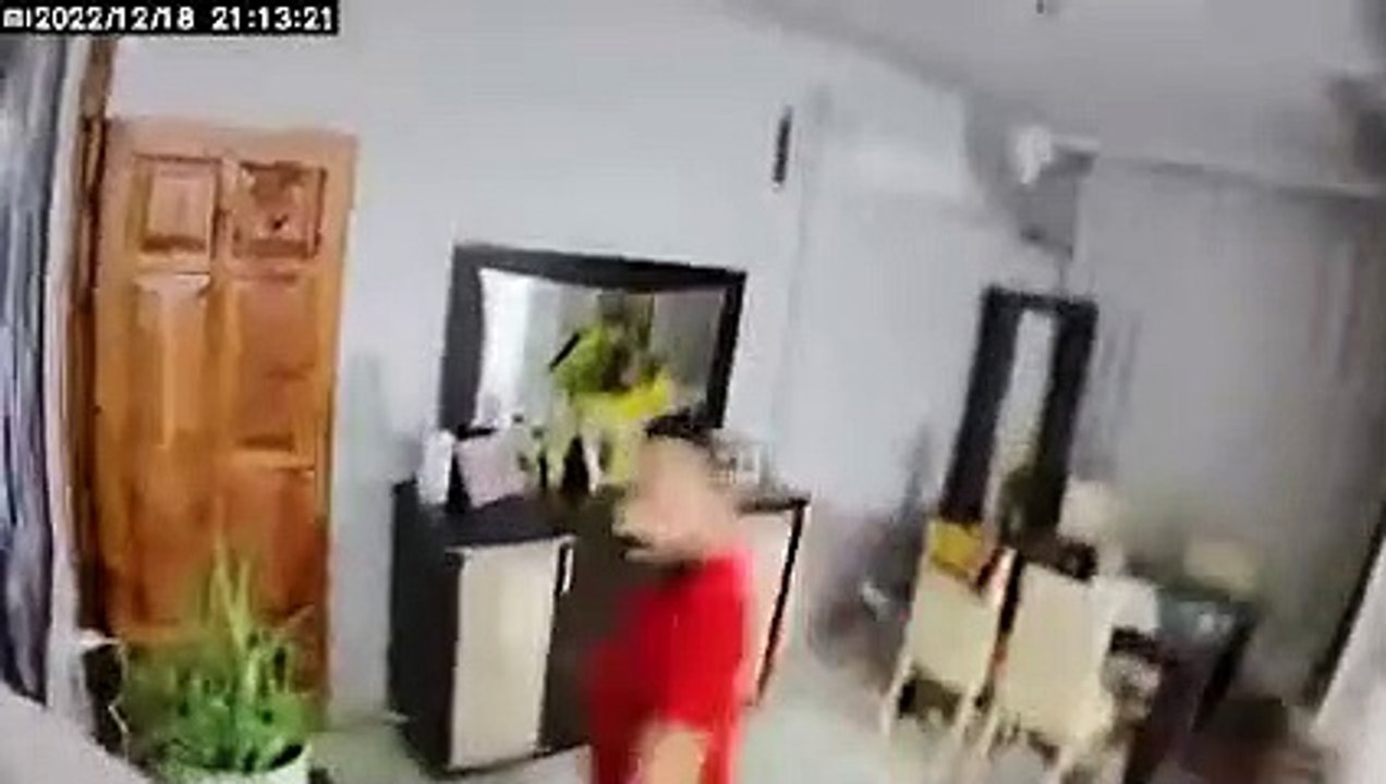 Hatay Kırıkhan'da deprem: Hasarlı binalar var, vatandaş sokakta
