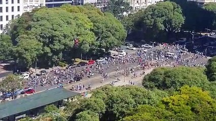 Argentinos festejan en el Obelisco la obtención de la Copa del Mundo 