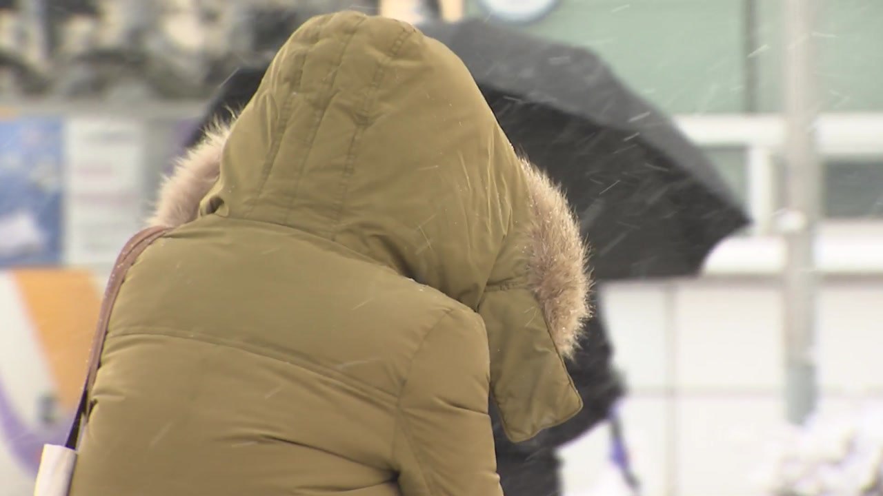 [날씨] 출근길 강추위 기승, 서울 -11.3℃...오전까지 서해안 눈 / YTN