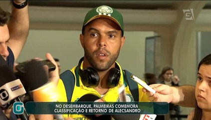 Palmeiras comemora classificação e retorno de Alecsandro