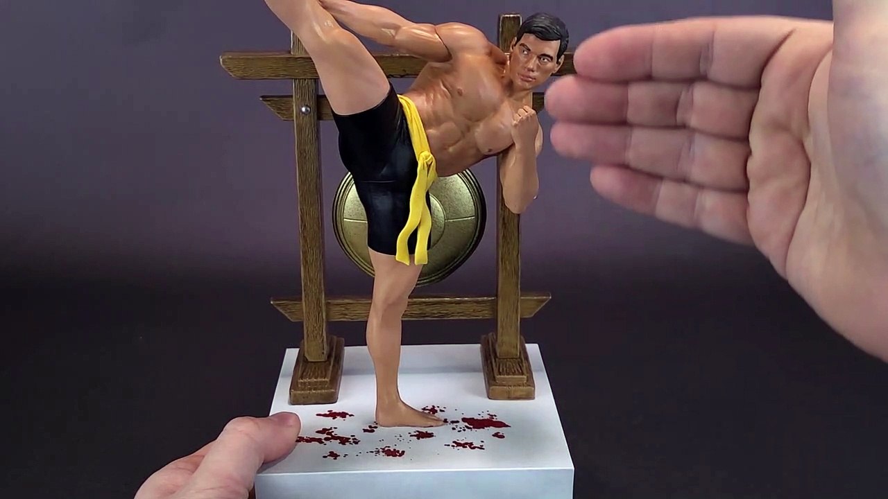 Diamond Select JCVD Jean-Claude Van Damme Gallery Statue