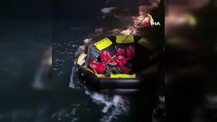 Savaş gemisi battı; kayıp askerler var