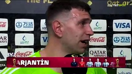 Emiliano Martinez'in ağlayarak yaptığı konuşmayı, ağlayarak tercüme etti