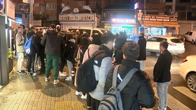 Minibüsçüler anlaşmazlığa düştü, yolcular mağdur oldu 