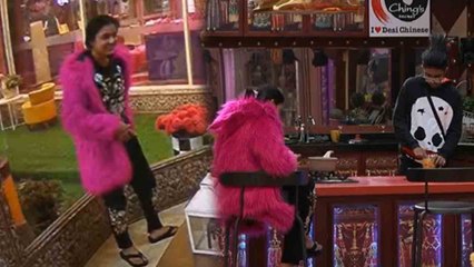 Bigg Boss 16 ; Sumbul का मूड ठीक करने के लिए क्या किया MC Stan ने? Shiv हुए खुश | FilmiBeat