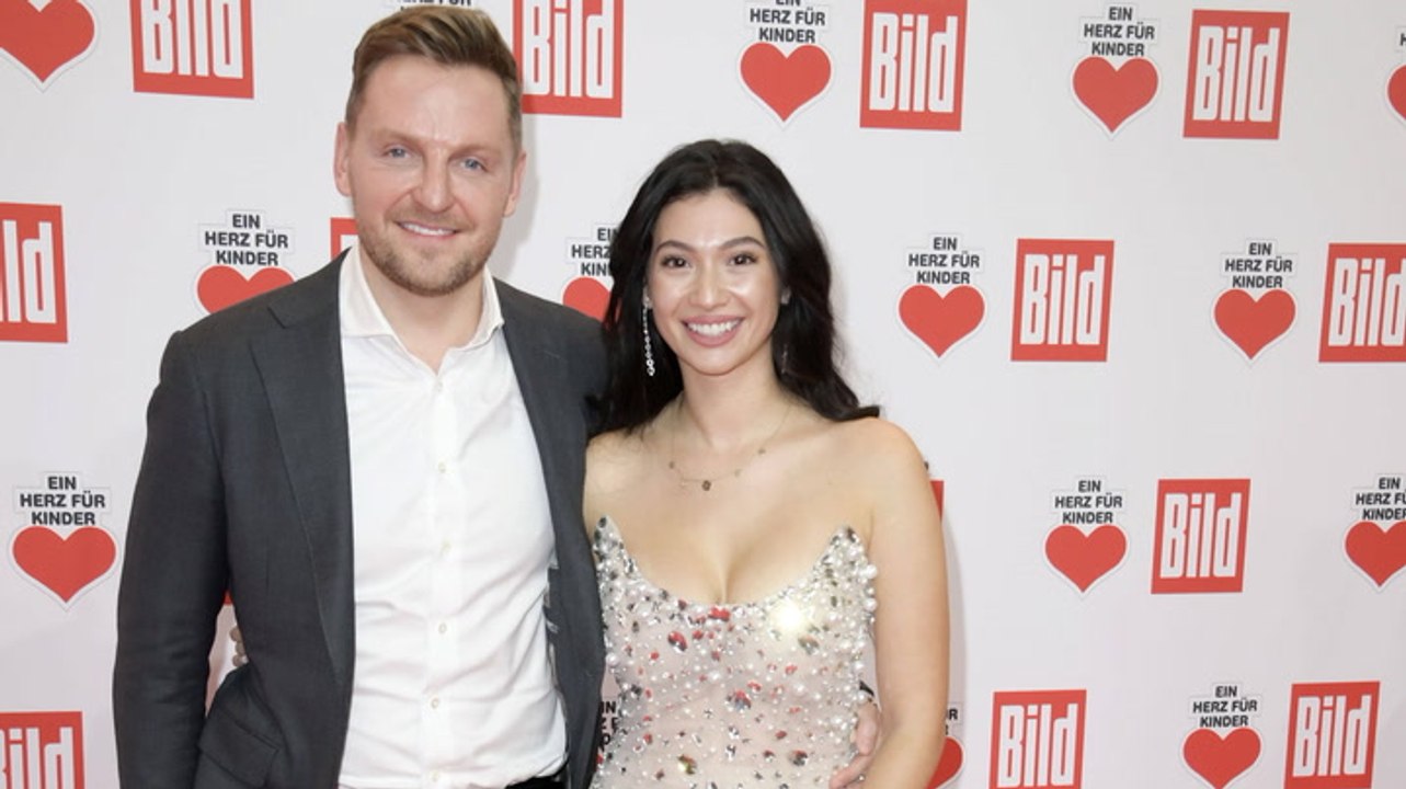 Paola Maria: Shitstorm für ersten Red Carpet Auftritt mit ihrem Freund