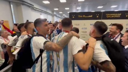 Argentina players sing song insulting journalists after winning World Cup