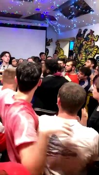 Le videur d'un bar pète les plombs et cogne tout le monde à Toulouse