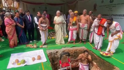 भूमि पूजन कार्यक्रम में शरीक हुईं वित्त मंत्री