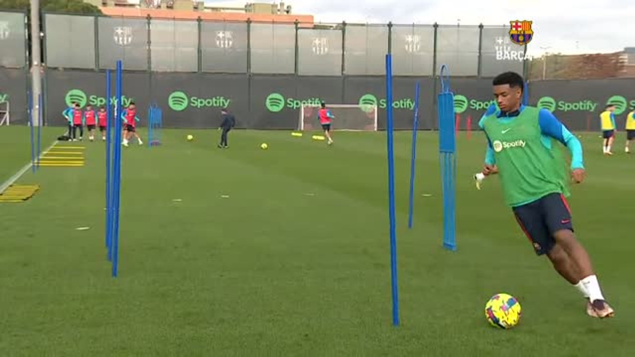 Los internacionales españoles regresan en el entrenamiento del Barça