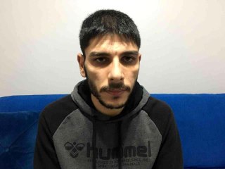 Bayrampaşa'da bir adamı sopayla komalık ettiler: Saldırı anı kamerada