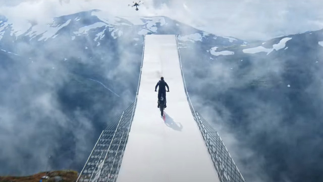 Mission Impossible 7: Dead Reckoning - Featurette  Größter Stunt der Kinogeschichte (Deutsche UT) HD