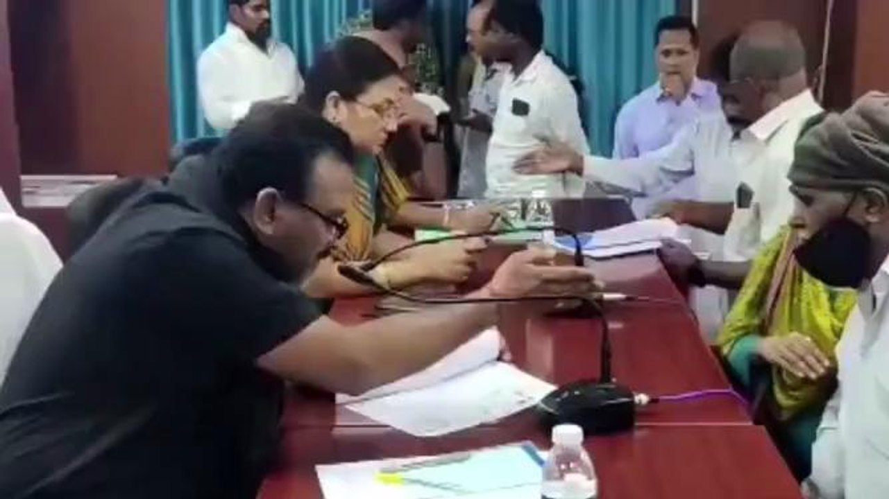 సంగారెడ్డి: అధికారులకు అదనపు కలెక్టర్ ఆదేశాలు