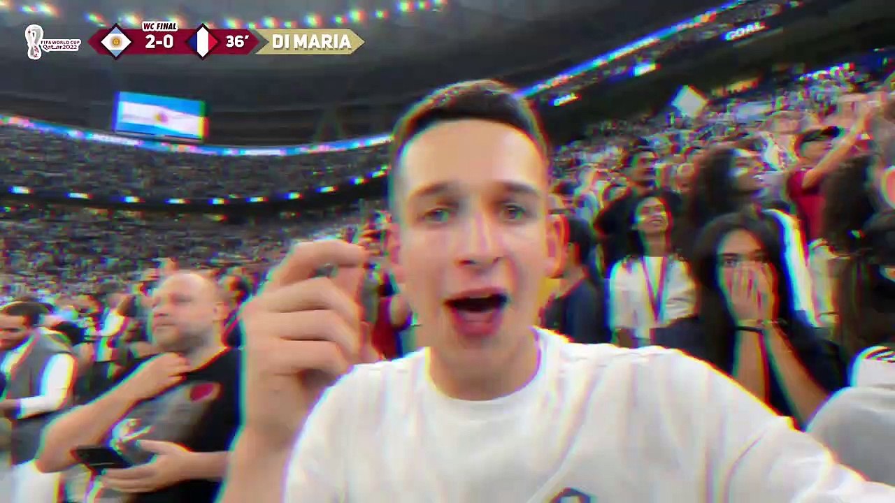 THE MOMENT MESSI LIFTS THE WORLD CUP at ARGENTINA vs FRANCE