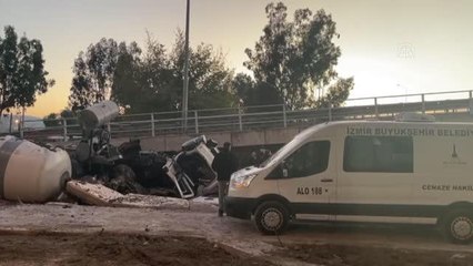Viyadükten düşen beton mikserinin sürücüsü öldü