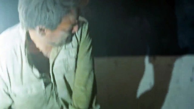 Plus Belle la Vie - Jean-Paul s'éteint dans les bras de Léa