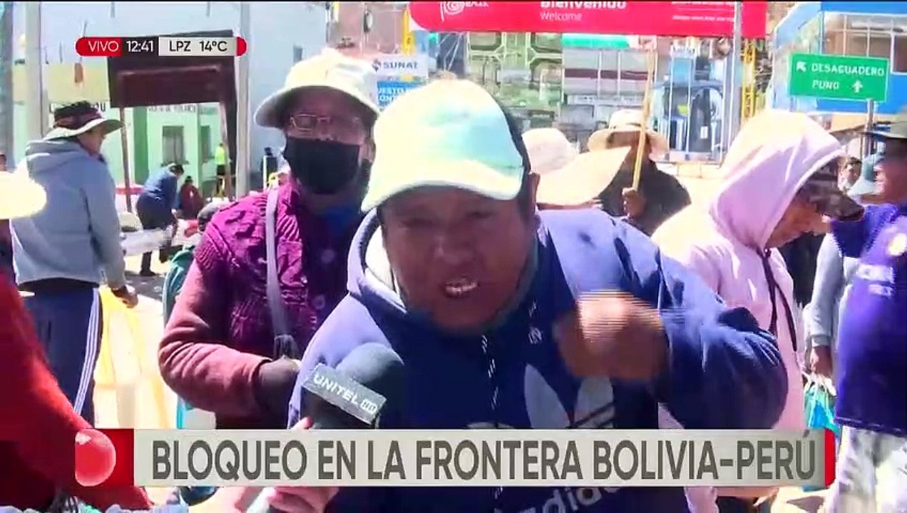 Peruanos suben la presión en la frontera y anuncian cierre del paso peatonal de Desaguadero