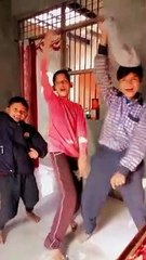 पतली कमर मेरी हाय हाय