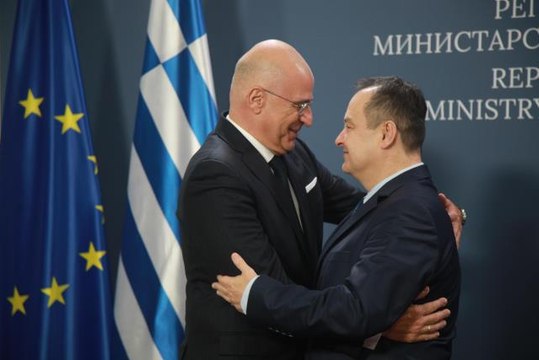 Yunanistan Dışişleri Bakanı Dendias, Sırp mevkidaşı Dacic ile görüştü