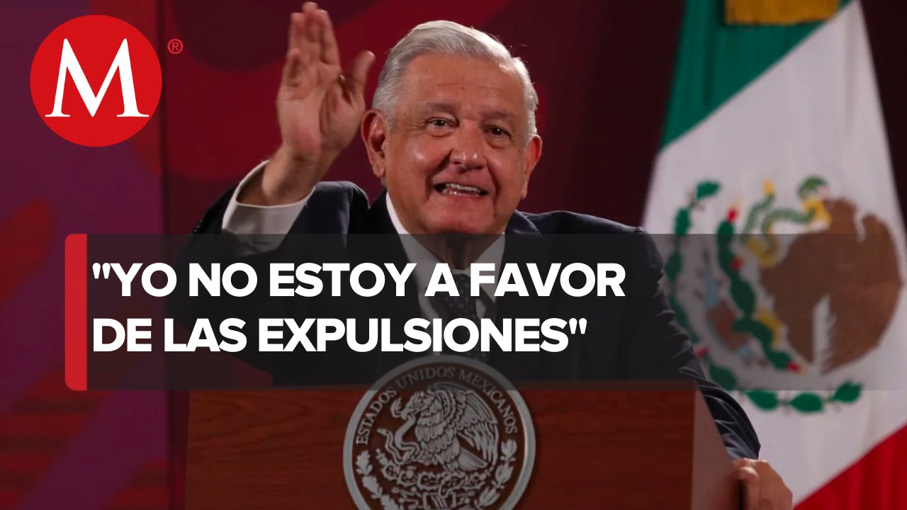 Monreal debe seguir como líder de Morena en Senado: AMLO