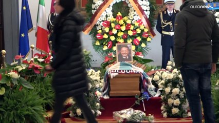 Prominenz aus Politik und Fußball verabschiedet Sinisa Mihajlovic