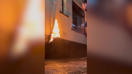 Plumber uses blowtorch to thaw pensioner's frozen drainpipe with fire