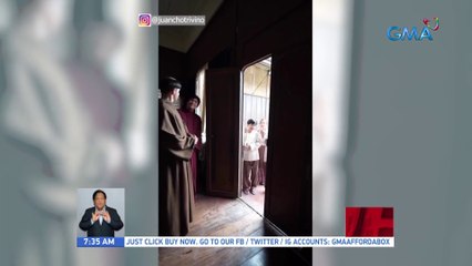 Ilang bata sa set ng 'Maria Claria at Ibarra' na nangangaroling kay Padre Salvi, nakakuha kaya ng pamasko? | UB