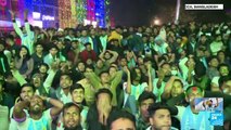 Hinchas de la selección de Argentina de Pakistán celebran la victoria en Qatar 2022