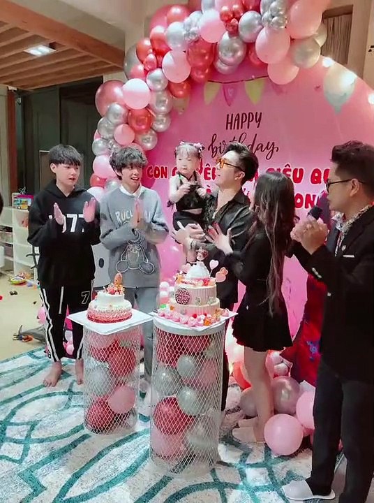 Lâm Chấn Khang tổ chức sinh nhật cho ái nữ, bất ngờ về tài năng nghệ thuật của con