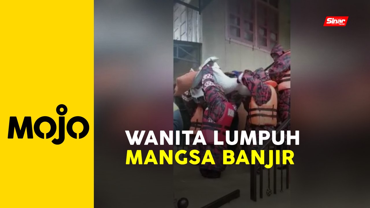 Banjir: Bomba pindahkan wanita lumpuh di Terengganu