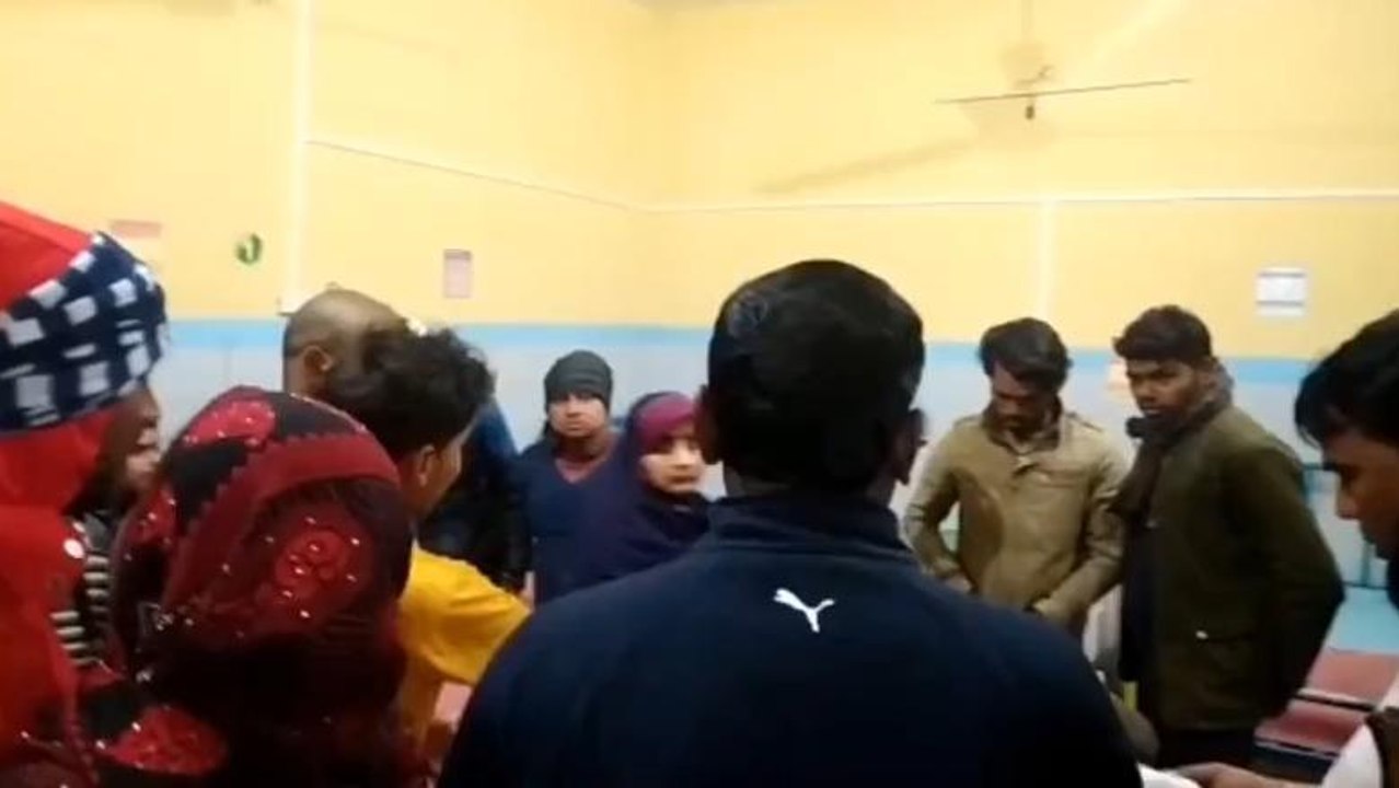एटा: ट्रक ने टेंपो को मारी टक्कर, एक की मौत तीन घायल