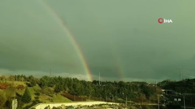 Yağmurun ardından oluşan çifte gökkuşağı görenleri hayran bıraktı