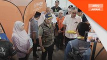 Banjir | Agong nasihat ibu bapa beri perhatian kepada anak-anak
