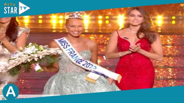 Miss France 2023 : Diane Leyre évite la chute juste après le sacre de Miss Guadeloupe