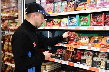 Altınova'da zincir marketlerde sıkı denetim