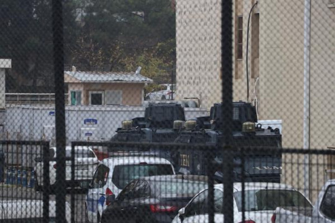 DİYARBAKIR'DA ÇEVİK KUVVET MİDİBÜSÜNE BOMBALI ARAÇLI SALDIRIDA 9 ŞÜPHELİ ADLİYEDE