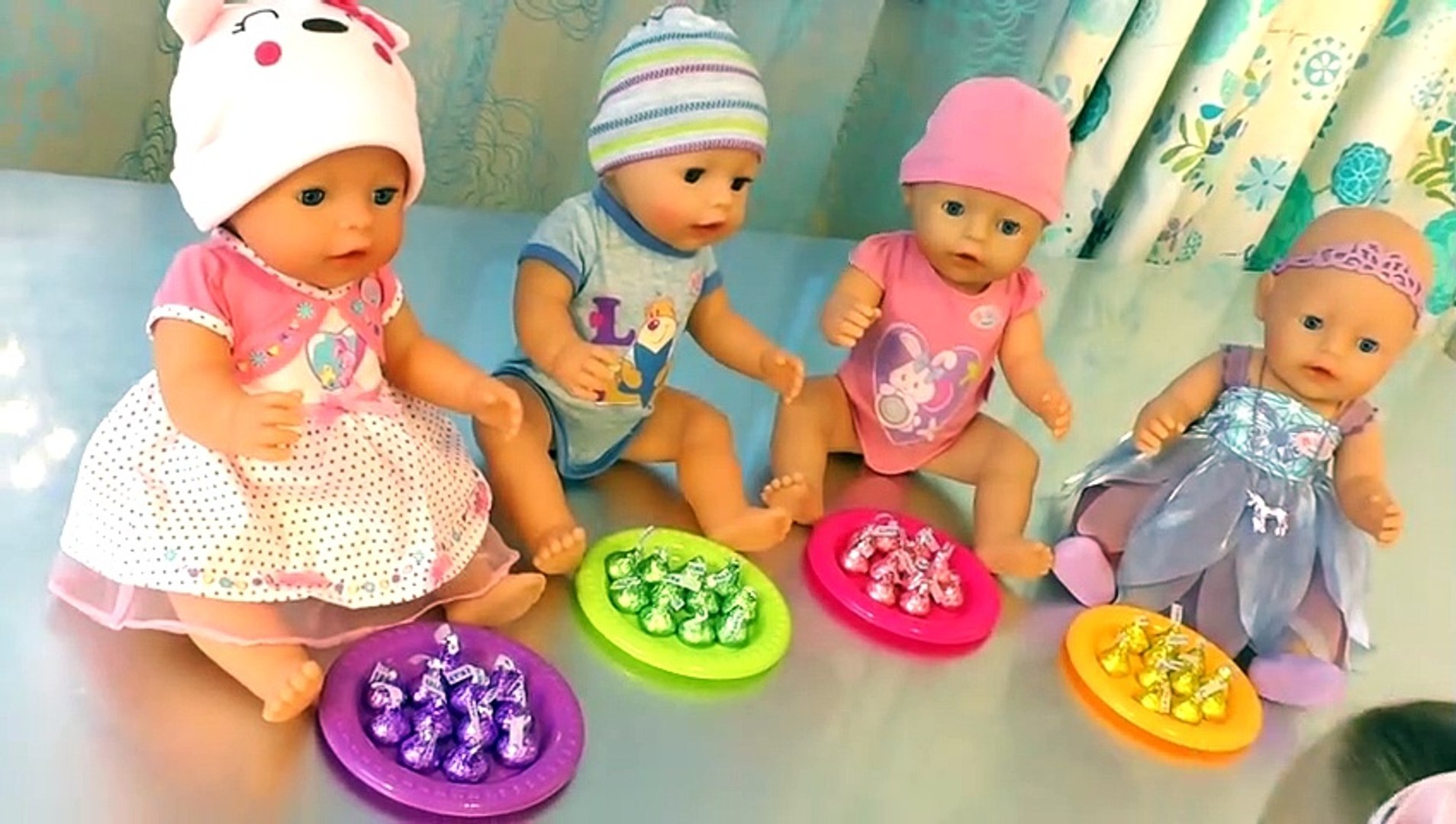 Diana pretend play with Baby dolls