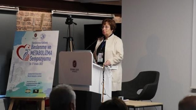 KENT ÜNİVERSİTESİ'NDE 'BESLENME VE METABOLİZMA? KONULU SEMPOZYUM GERÇEKLEŞTİRİLDİ
