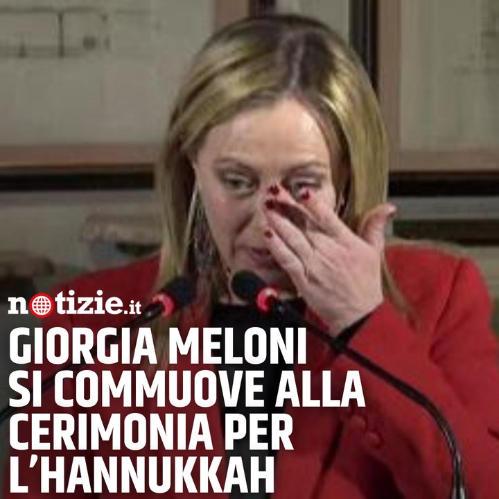 Giorgia Meloni commossa fino alle lacrime alla cerimonia per l’Hannukkah