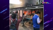 Kobaran Api Melalap Sejumlah Kios di Terminal Pasar Senen