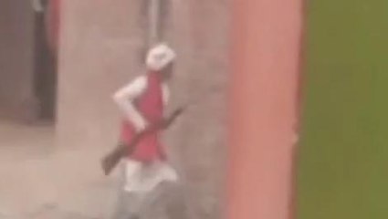 ब्रेकिंग न्यूज: अवैध असलाह सहित भागते अधेड़ का वीडियो हुआ वायरल